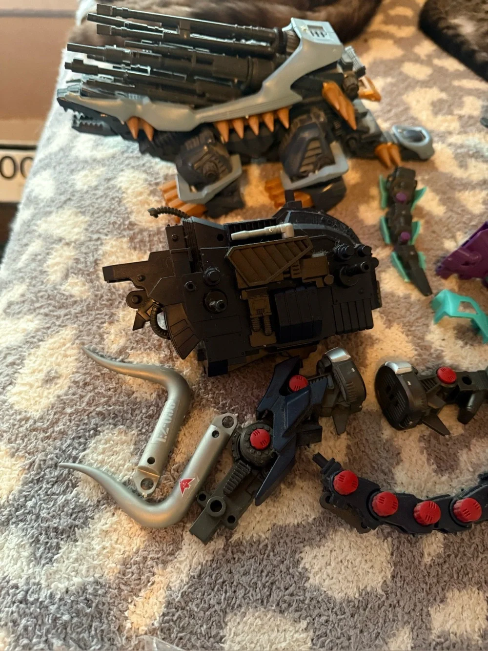 VINTAGE ZOIDS PARTS/ PIECES LOT- Dark Spiner Dino, Gunblaster, Elephander 2002
